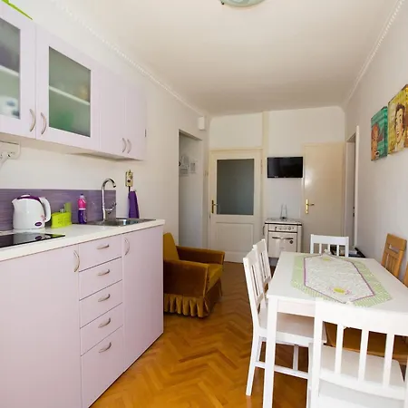 Gugily- Double With Shared Bathroom Ljubi Asta * Dubrovnik